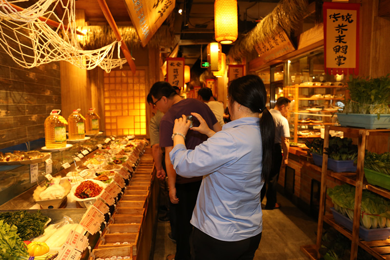 餐饮火爆背后隐藏的秘密,实体餐饮爆单的秘密