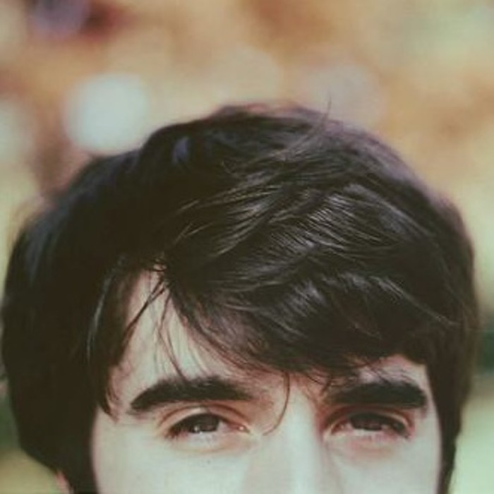 我把你当作我的唯一如此形影不离,我把你当唯一你却把我当其中之一