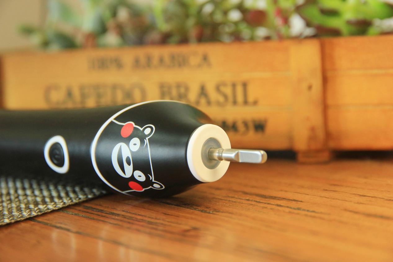 耍萌卖贱本部长索纳斯熊本定制版电动牙刷