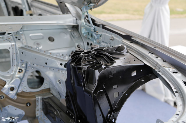 宝马530li尊享m运动版测试,宝马530lixdrive豪华版试驾