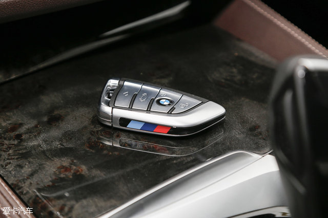 宝马530li尊享m运动版测试,宝马530lixdrive豪华版试驾
