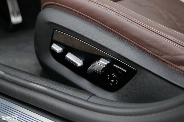 宝马530li尊享m运动版测试,宝马530lixdrive豪华版试驾