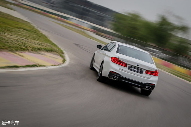 宝马530li尊享m运动版测试,宝马530lixdrive豪华版试驾