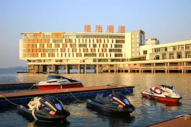 初夏阳光下太平湖沐心酒店风景,太平湖旅游攻略酒店
