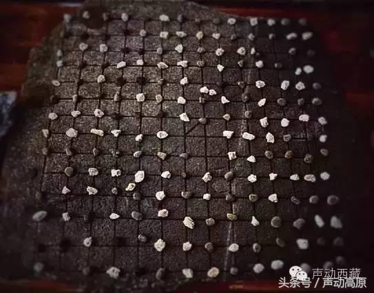 家在*藏西**系列：烧脑的*藏西**棋盘游戏——藏棋