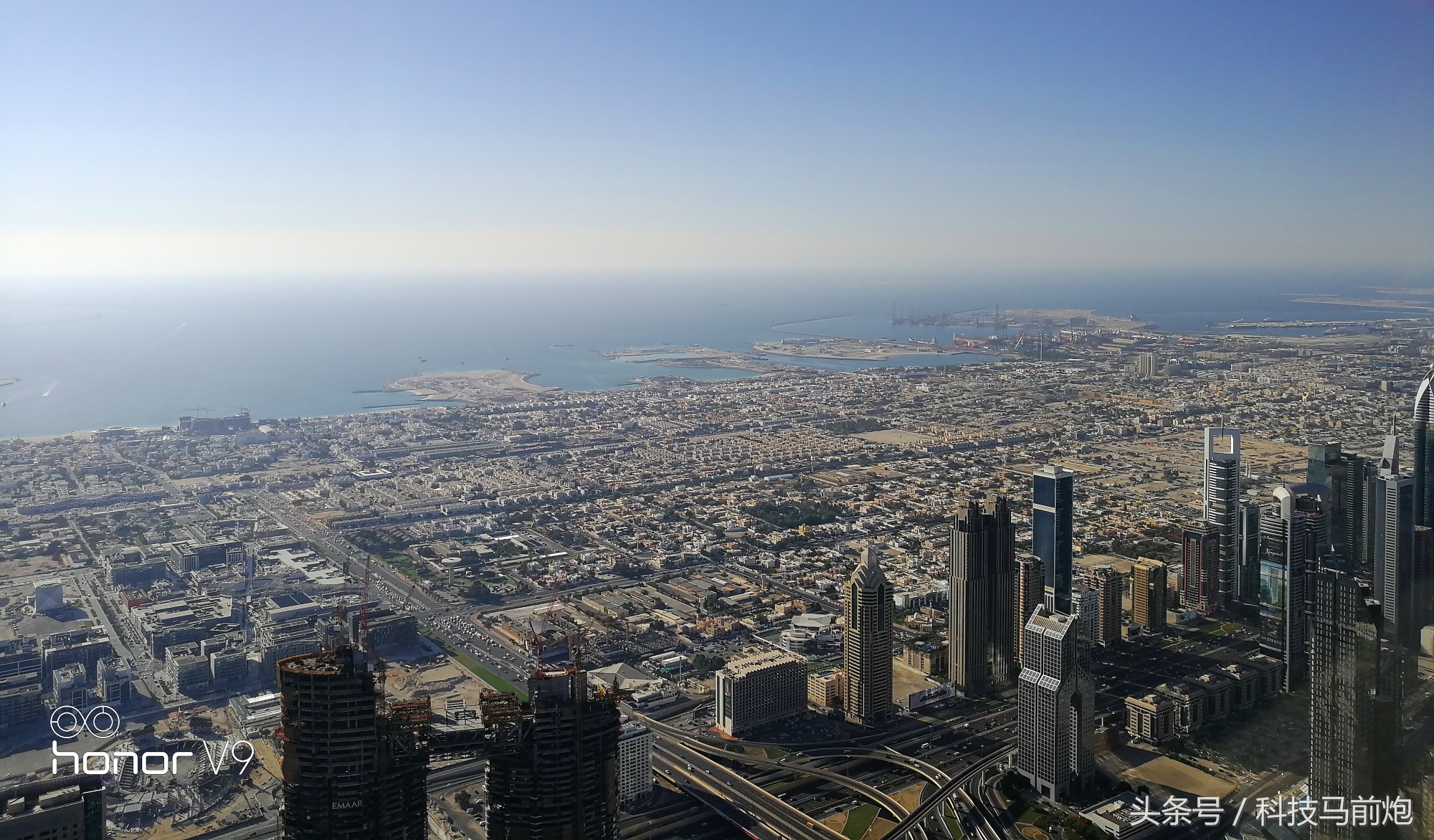 见证沙漠奇迹之美，带着荣耀V9开启迪拜奇遇记