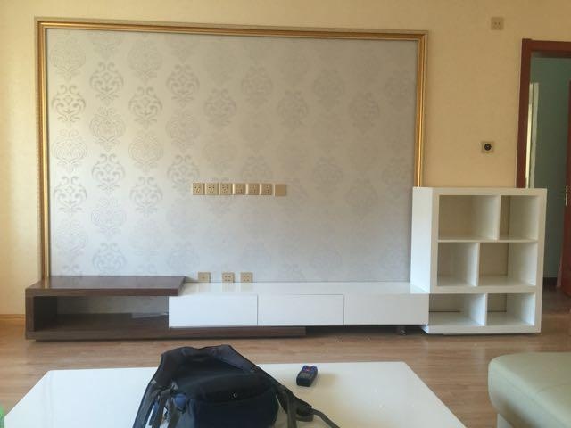 家里房子划进成都五环了，装修好后，一进门就看到一个智能鞋柜，温馨又方便！