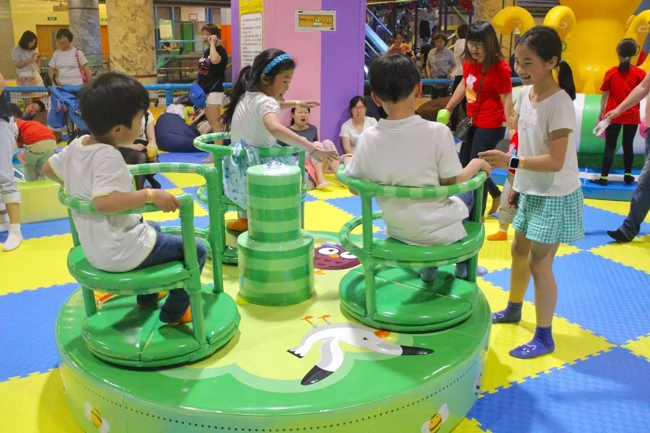 一家新开的大型游乐场,开一家一千平儿童室内游乐场