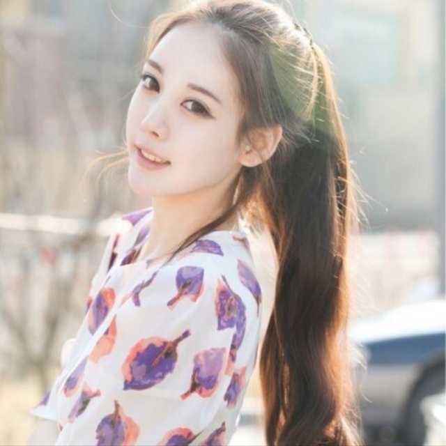 发际线低的女生适合什么发型,45岁女人发际线低适合什么发型