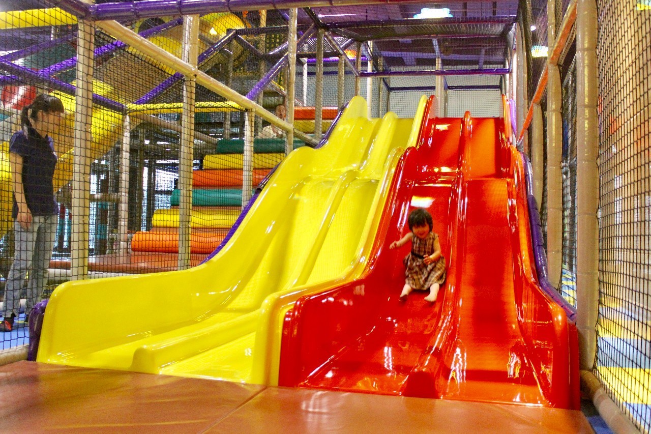 一家新开的大型游乐场,开一家一千平儿童室内游乐场