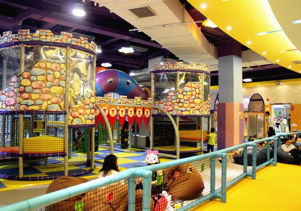 一家新开的大型游乐场,开一家一千平儿童室内游乐场