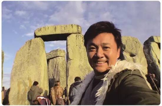 他是三毛挚友，他拥有全台湾“最令人羡慕的人生”！