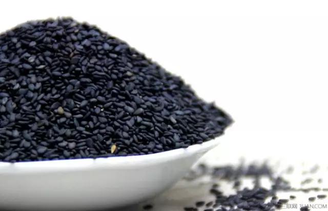 听说你也试过生姜擦头皮?哪些生发“偏方”可信?