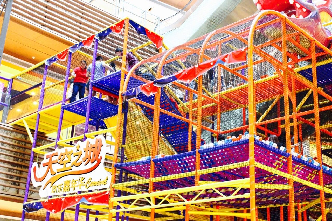 一家新开的大型游乐场,开一家一千平儿童室内游乐场