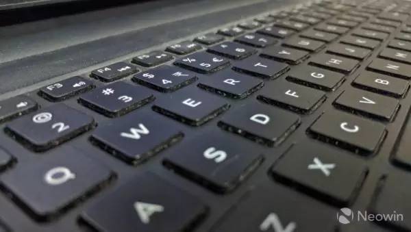 最硬资讯｜iPhone7首炸来了；BT天堂站长被刑拘牟利90余万元；QWER键盘将消失；GTX1050/Ti发布日期确定