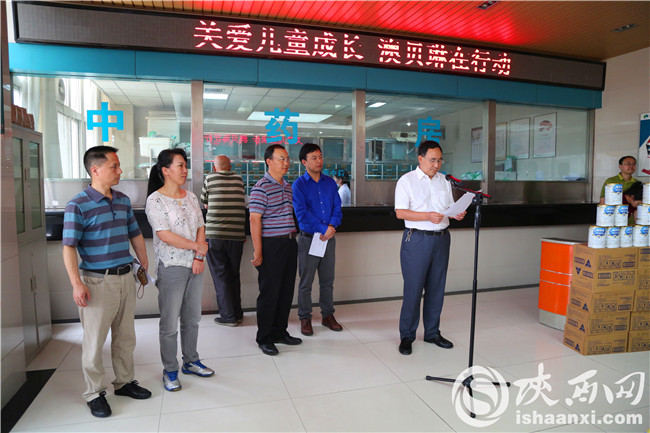 爱心公益为贫困家庭早产儿捐赠,爱心人士为孤儿学校捐赠