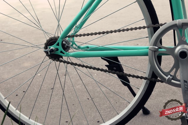 死飞下楼梯漂移各种动作,自行车漂移过弯技巧死飞