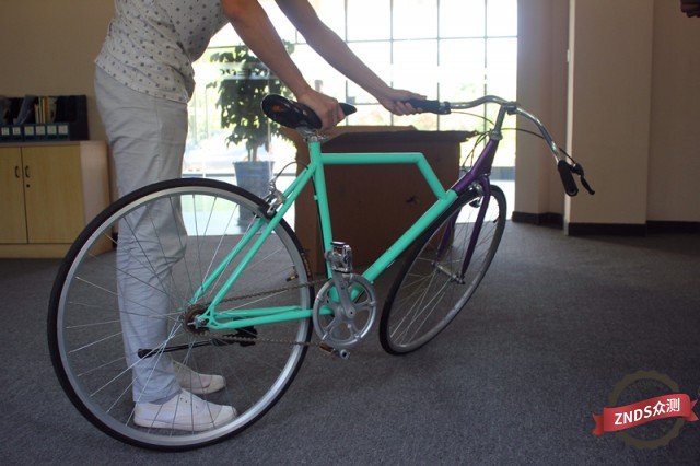 死飞下楼梯漂移各种动作,自行车漂移过弯技巧死飞