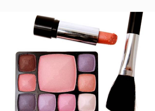 夏日更迷人-教你妆出桃花好气色(下)