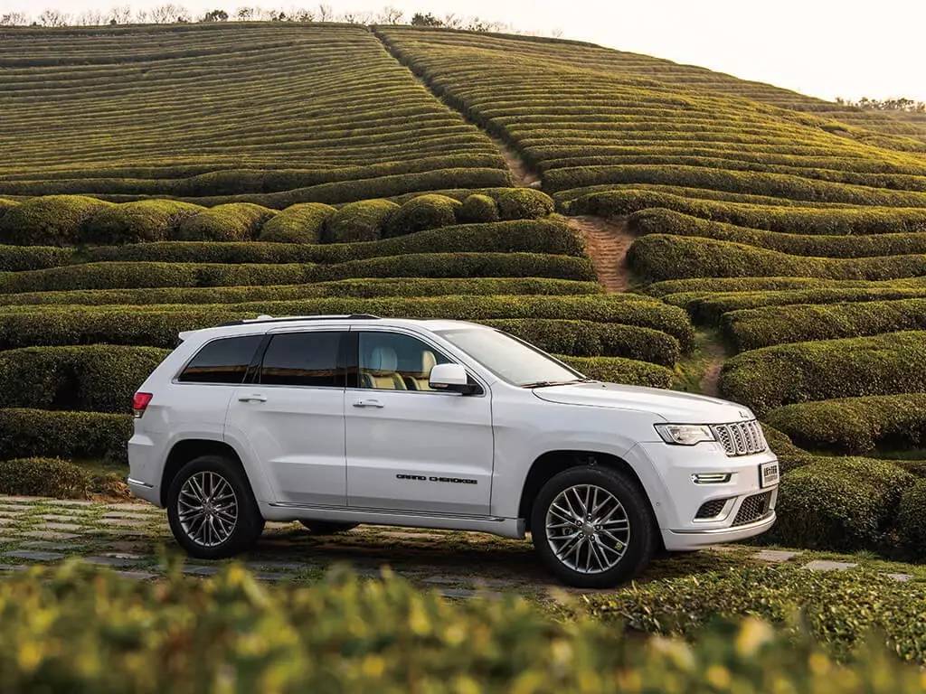 32万的jeep大切诺基试驾,全新jeep大切诺基试驾