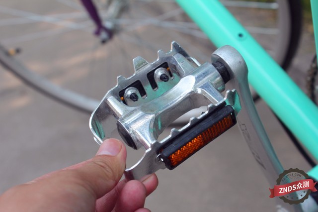 死飞下楼梯漂移各种动作,自行车漂移过弯技巧死飞