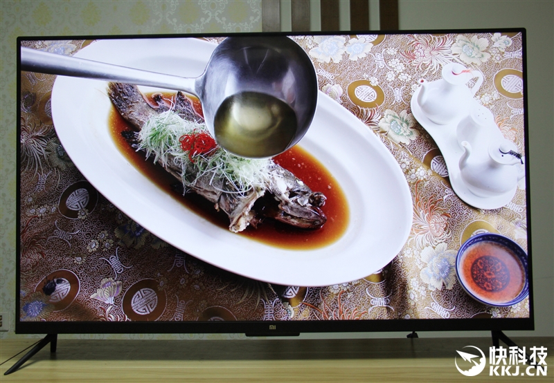 小米电视455英寸评测：4K+4.9mm极致超薄