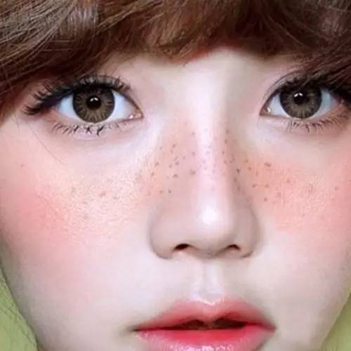 雀斑妆来源于什么,雀斑妆倪妮