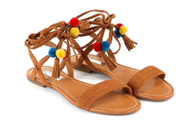 粗跟包头凉鞋适合什么脚型,各种脚型适合穿的学生凉鞋