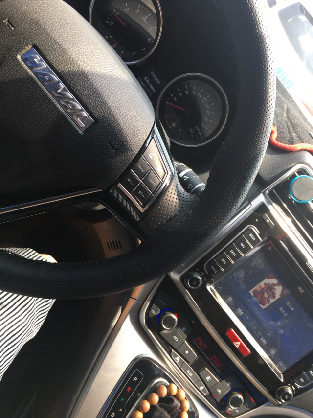 长城哈弗h6哪个性价比高,红旗hs5和哈弗h6哪个值得购买