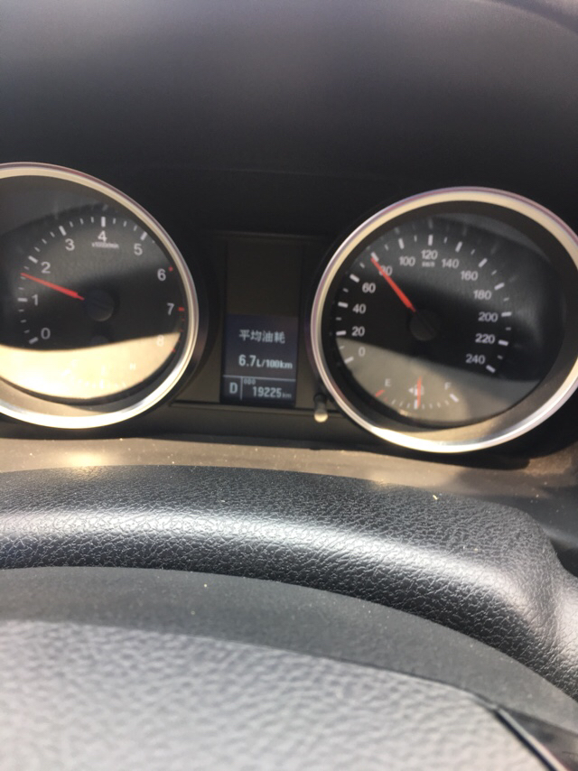 长城哈弗h6哪个性价比高,红旗hs5和哈弗h6哪个值得购买