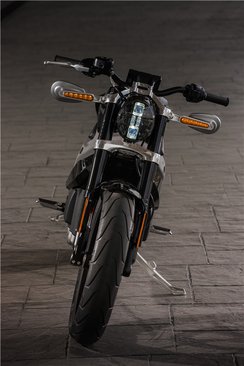 哈雷livewire试驾视频,哈雷新车livewire评测