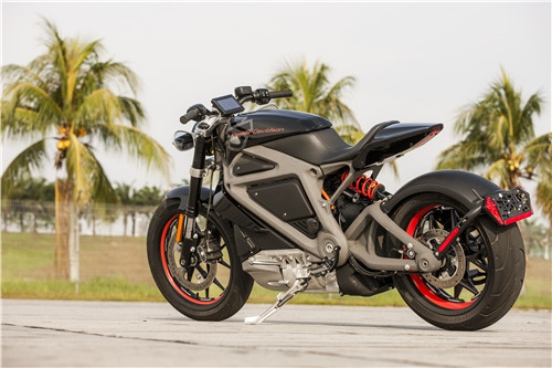 哈雷livewire试驾视频,哈雷新车livewire评测