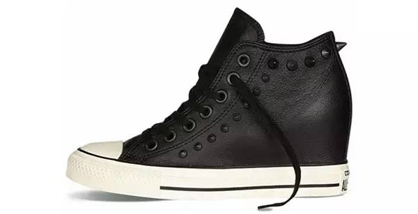 小黑鞋秒变小白鞋,小白鞋被黑皮鞋染了怎么办