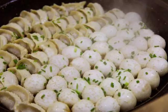 暴走上海18家锅贴店，给你最强测评分析！扛把子居然在...