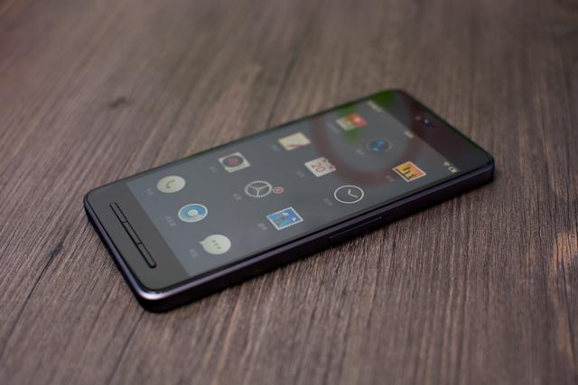 锤子t2现在还值得买吗,锤子手机t2游戏测评