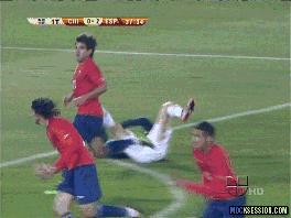 足球场上那些假摔瞬间,足球史上最佳假摔