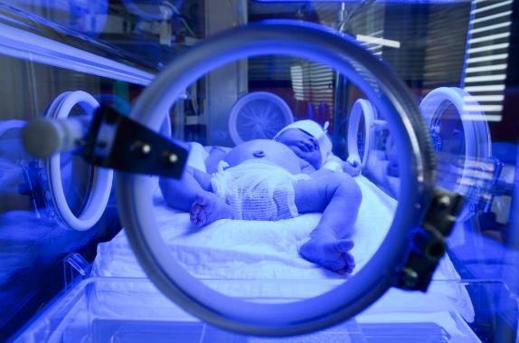 顺产就那么难吗,顺产侧切是经常发生的事吗