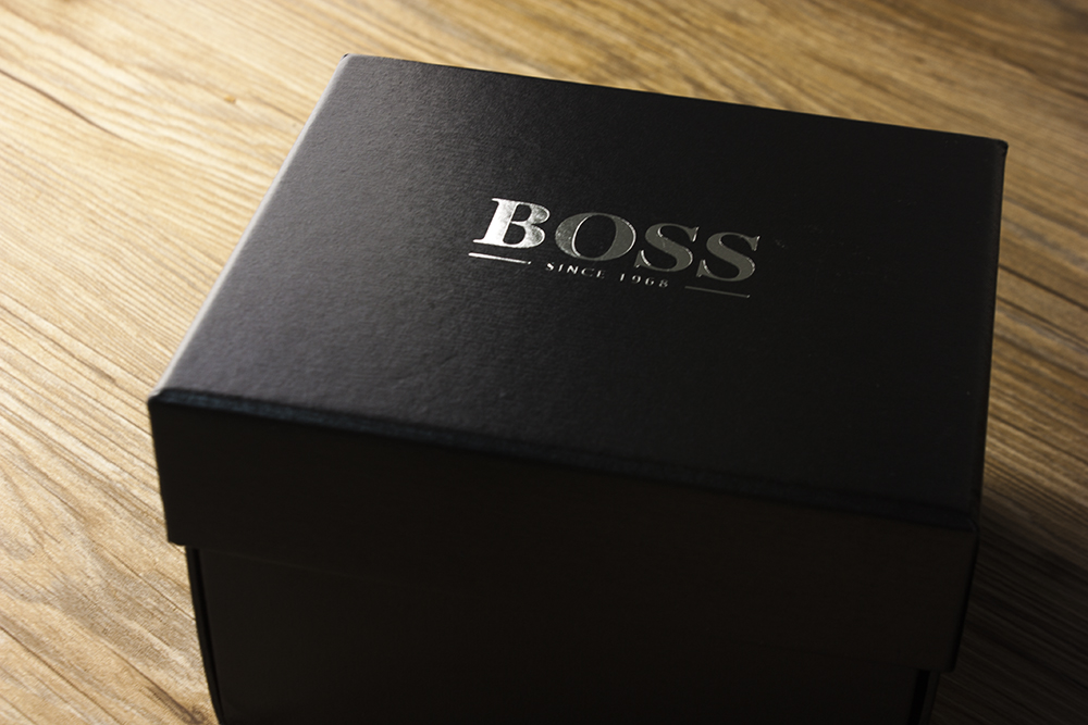 手腕上的公主，BOSS绚丽水晶腕表，帮你表达爱