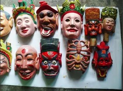 山寨版《最后的晚餐》：面具，虚伪时代的生活野心。|干货