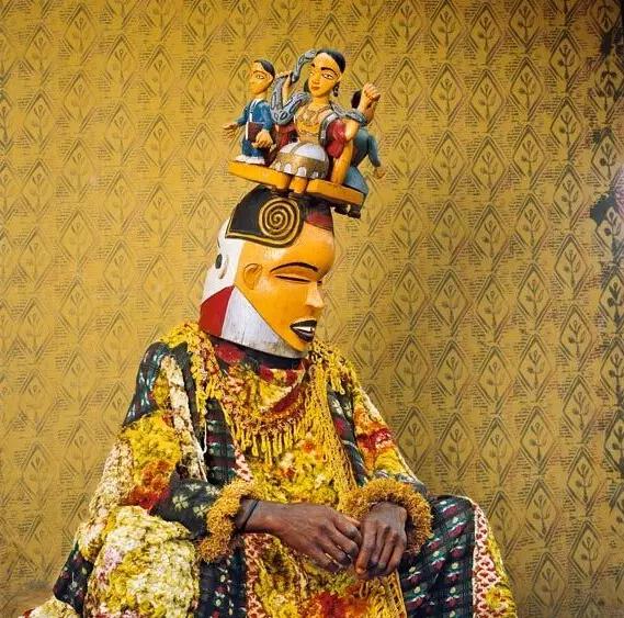 山寨版《最后的晚餐》：面具，虚伪时代的生活野心。|干货