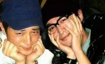 是胡也是霍，情人节伙着过，为什么最近这本时尚杂志卖疯了？