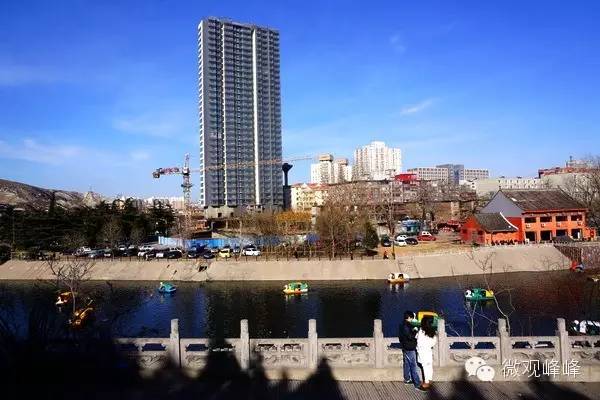 只有站得高才能望见远处的风景,鸟瞰峰峰