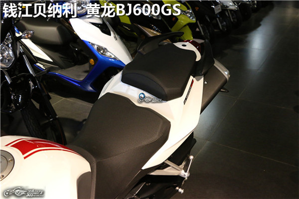 黄龙600和正常四缸,黄龙600新款对比老款