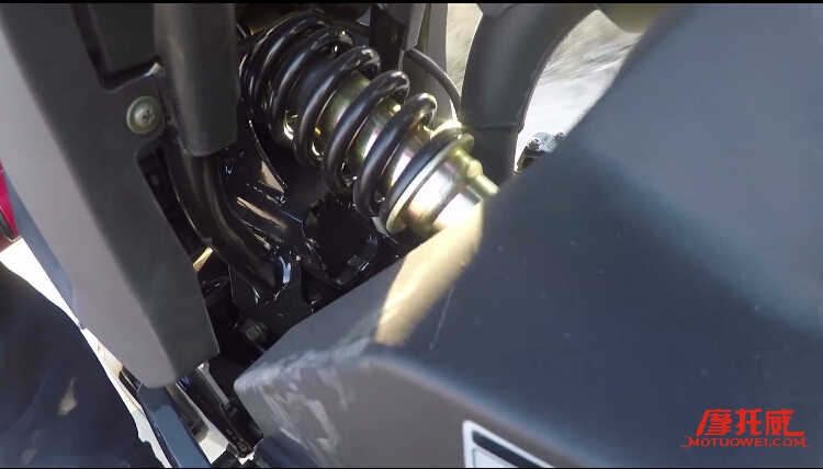 银钢怪兽150摩托测评,银钢小怪兽摩托车动力升级