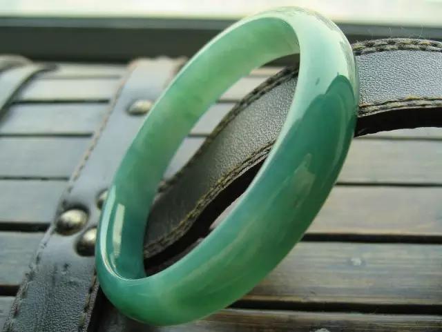 拿走不谢：熟用三十六计，教你买翡翠时如何砍价！