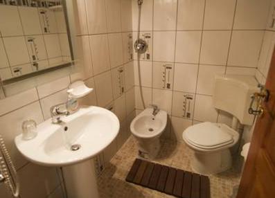 同学，别在“马桶”里泡脚啦