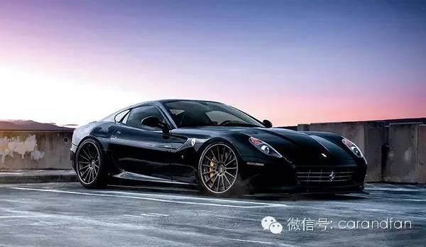 小李子小金人获奖视频,小金人有几款车