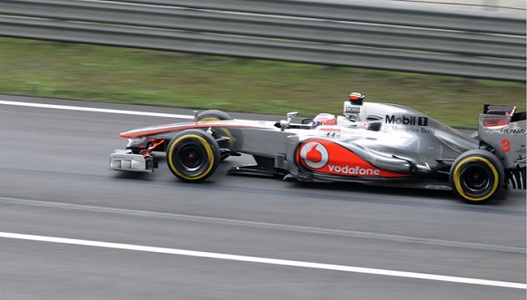 F1·一台能参赛的F1赛车需要花费多少钱?