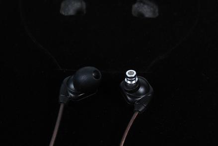 二手耳机坏了不要扔一招教你修复,千元耳机维修