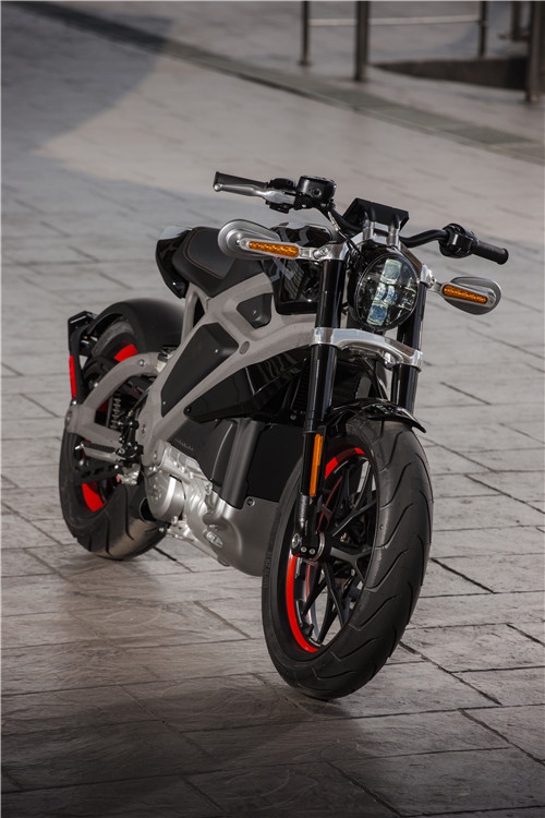 哈雷livewire试驾视频,哈雷新车livewire评测